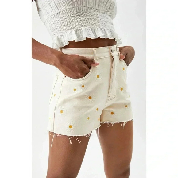 PacSun Daisy Embroidered Denim Shorts - Picture 1 of 12
